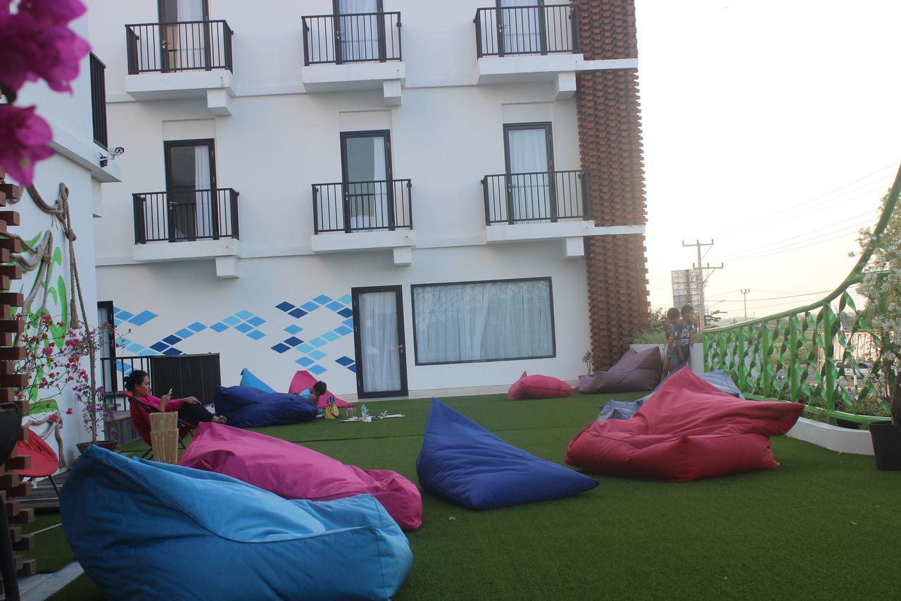D'Max Hotel & Convention Lombok Praya Luaran gambar
