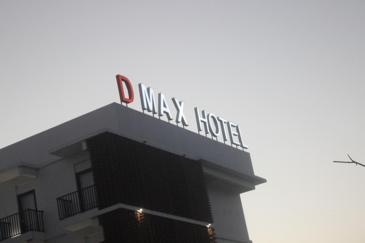 D'Max Hotel & Convention Lombok Praya Luaran gambar