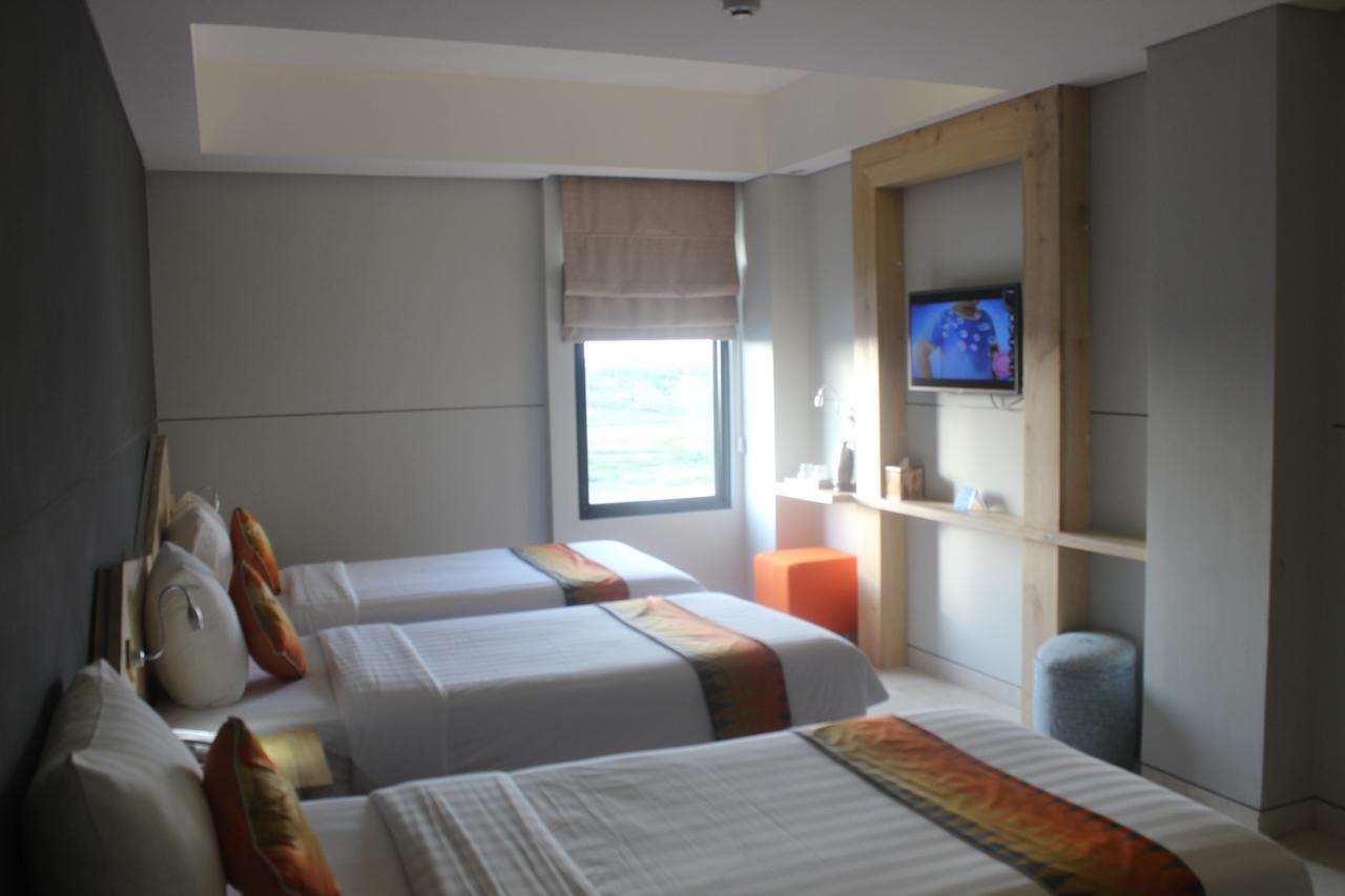 D'Max Hotel & Convention Lombok Praya Luaran gambar