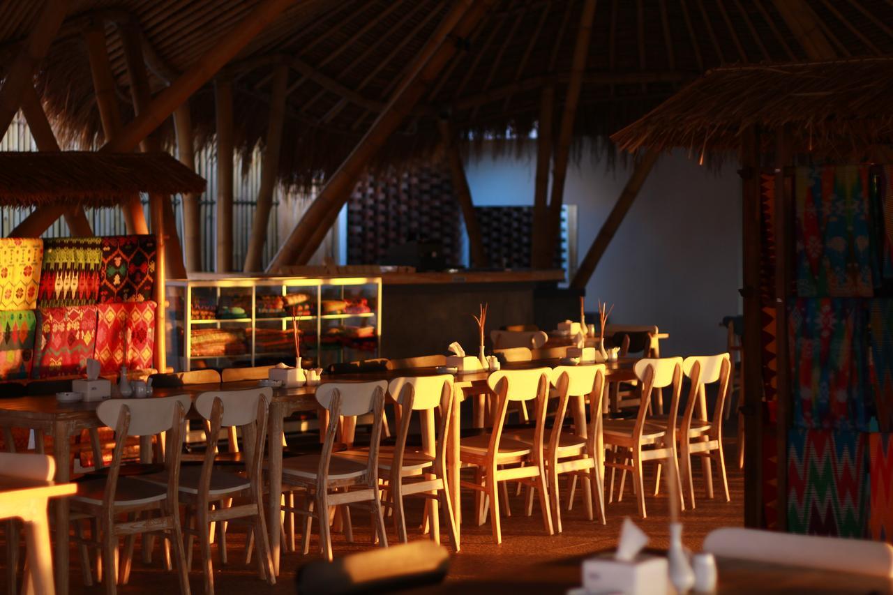 D'Max Hotel & Convention Lombok Praya Luaran gambar