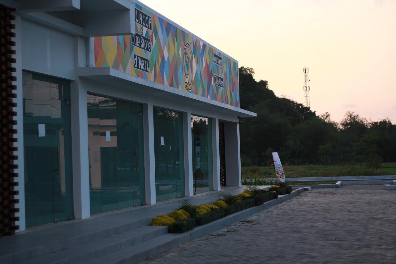 D'Max Hotel & Convention Lombok Praya Luaran gambar