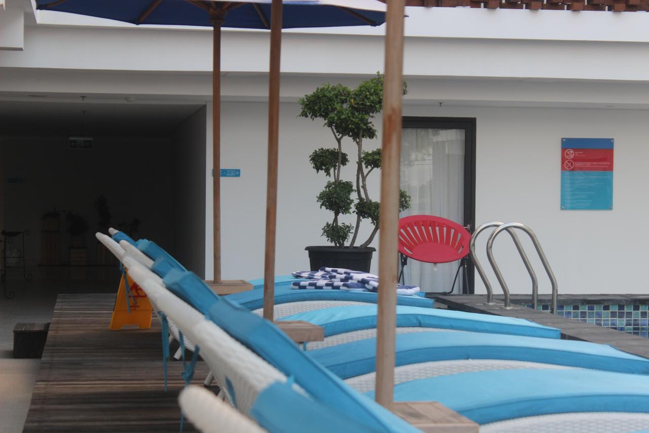 D'Max Hotel & Convention Lombok Praya Luaran gambar