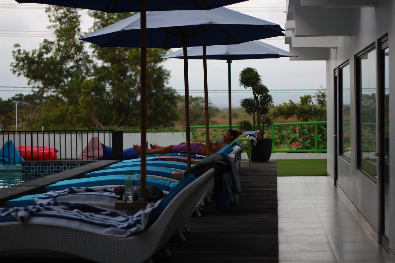 D'Max Hotel & Convention Lombok Praya Luaran gambar